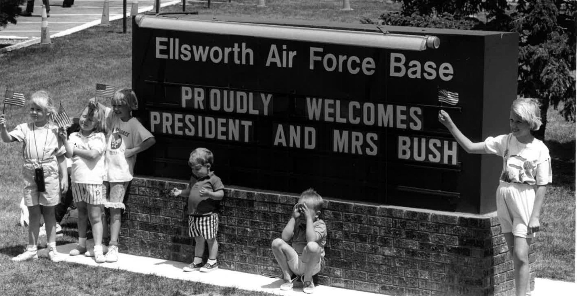 Bushes visit Mount Rushmore (2).jpg